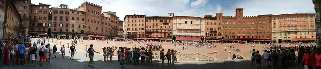 Panorama der Piazza del Campo in Siena