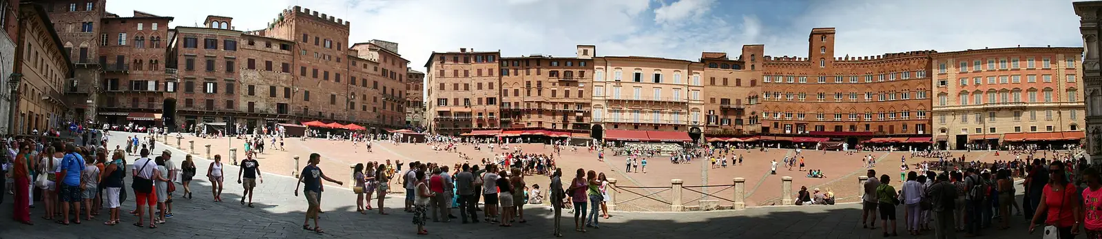 Panorama di Piazza del Campo a Siena